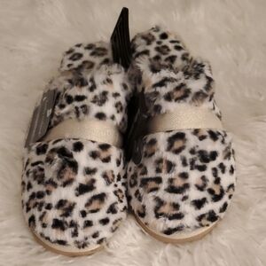 🎃New Kathy Ireland Leopard Print Slippers